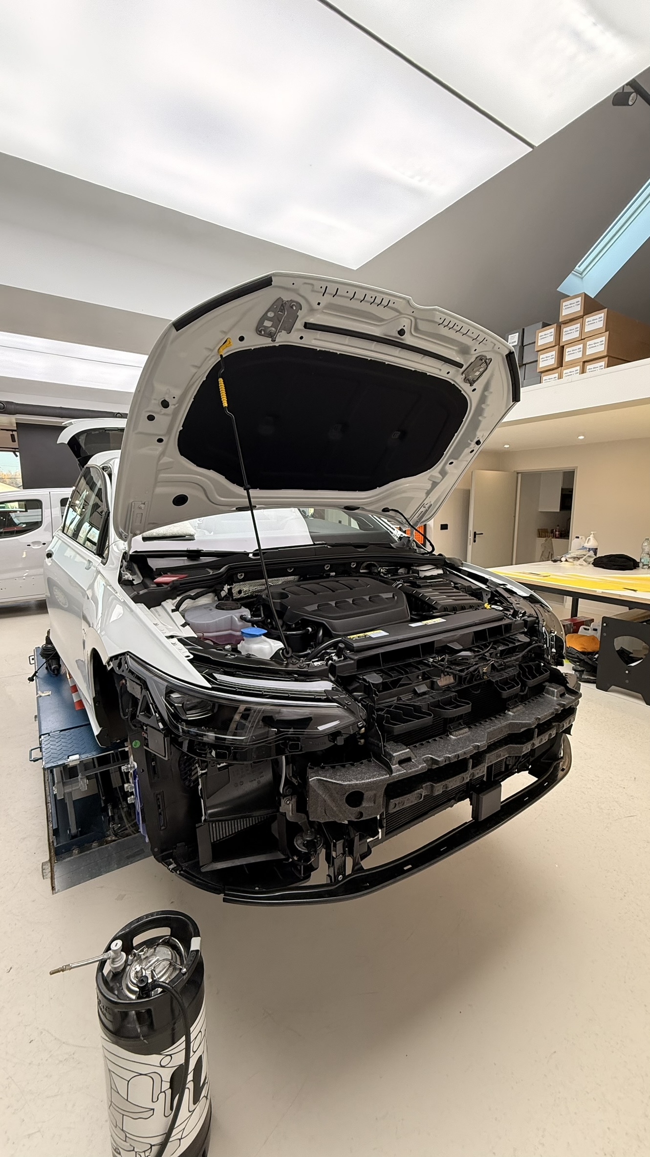Komora silnika – tuning performance, Virtura Customs Kraków