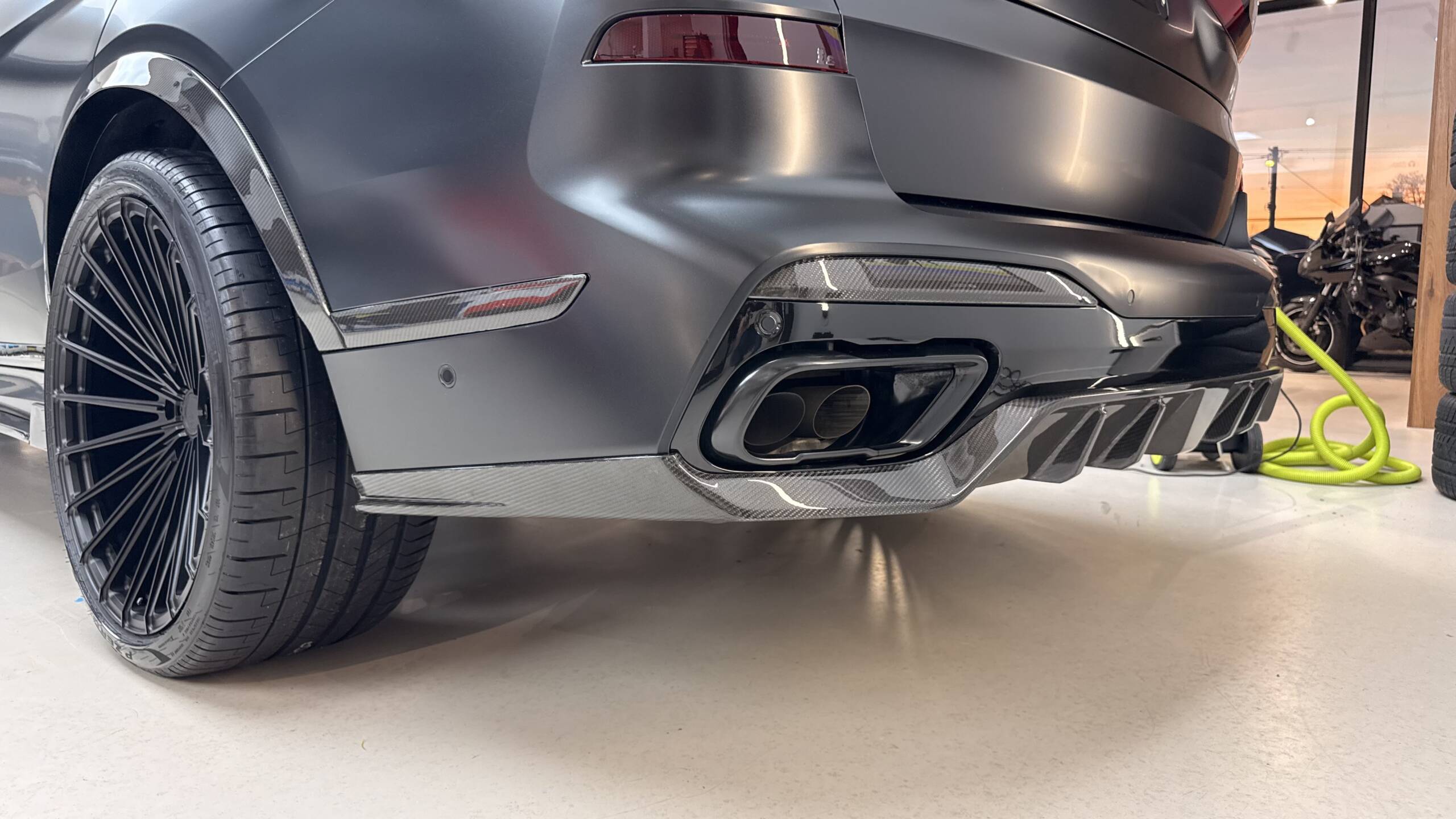 Sportowy układ wydechowy Mercedes-AMG – Virtura Customs Kraków